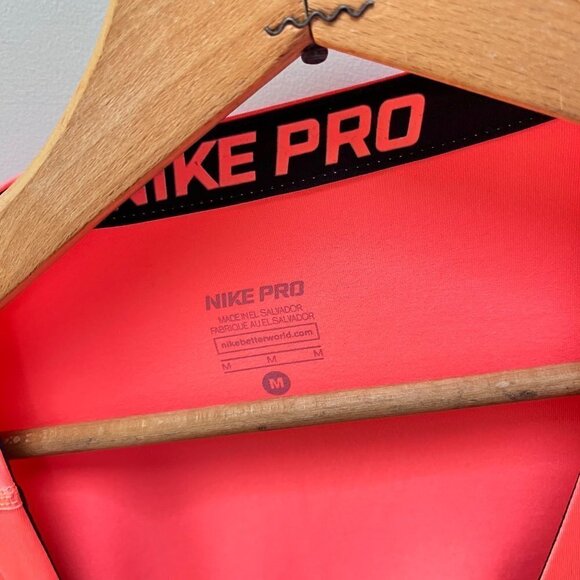 Nike Pro Short-Sleeve Shirt- Size‎ M - Picture 2 of 4